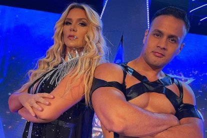 La actriz asegura que mantuvo un romance con el bailarín y actor.