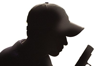 A la víctima la sorprendieron cuando daba unos acordes con su guitarra.