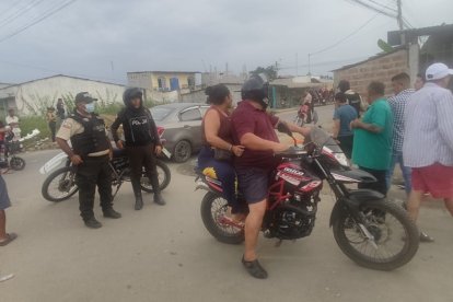 El triple asesinato ocurrió afuera de una vivienda de la ciudadela Unión Lojana, en Huaquillas.