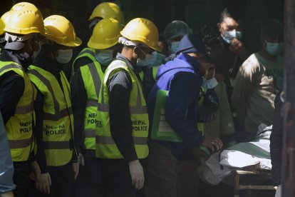 Copiloto del accidente de Nepal perdió a su marido en otro avión hace 16 años