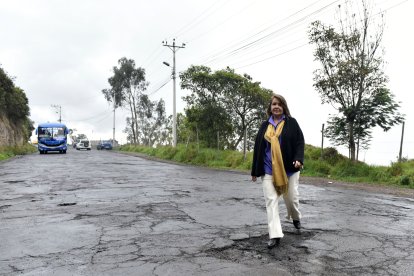 EXTRA llevó a la candidata a ‘cazar’ baches en la vía a Colinas del Norte y La Planada.