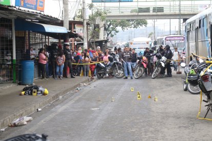 En el distrito Nueva Prosperina se han registrado una serie de asesinatos múltiples.