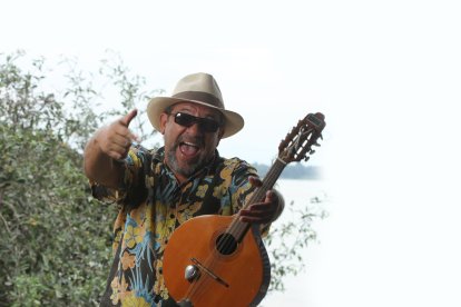 El Viejo Napo y su gallada se presentarán en la Casa de la Cultura