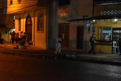 En los exteriores de una iglesia se suscitó otro crimen.