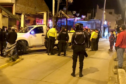 Tras la persecución, los sujetos se accidentaron y abandonaron el vehículo.