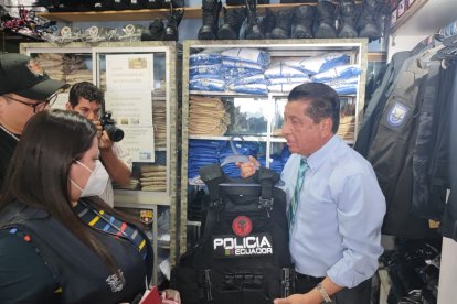 Las autoridades recorrieron tres locales en el centro y en el norte del Puerto Principal.