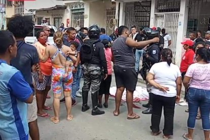 Los crímenes fueron cometidos con armas de fuego.