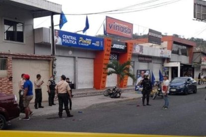 Un tercer ataque que rodea al contendiente a la alcaldía se registró en una de sus sedes políticas.