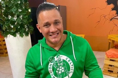 Carlos José Matamoros va al quirófano para perder peso