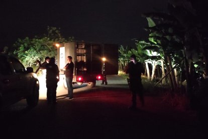 El cuerpo fue trasladado hasta el Centro Forense de Machala.