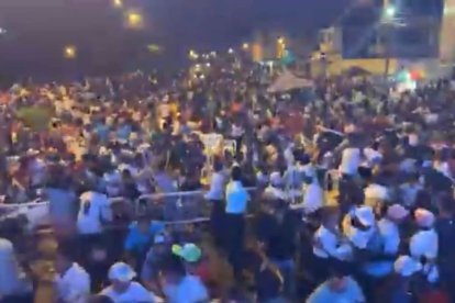 Las detonaciones causaron temor entre los asistentes al encuentro político.