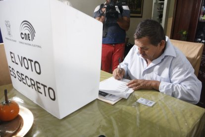 Es el segundo día de la jornada electoral. Esta vez, desde casa. A nivel nacional, 771 personas se acogerán al voto en casa.