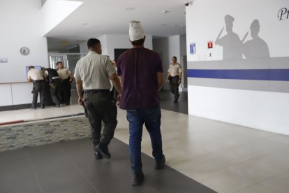 El adolescente fue capturado con un arma de fuego con cuatro municiones en su poder.