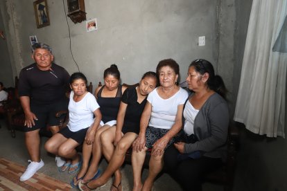 La familia de Eusebio Suárez está destrozada por la muerte de sus seres queridos.