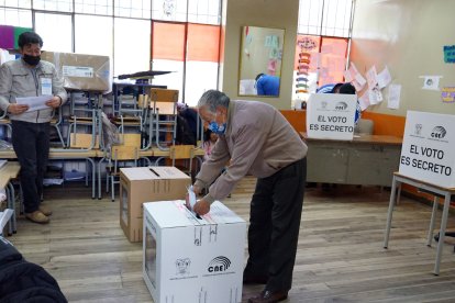 Enrique Pancho nunca ha faltado a una jornada electoral. Tiene 88 años.