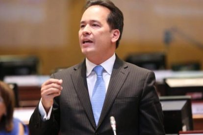 Cucalón fue asambleísta por el partido Social Cristiano.