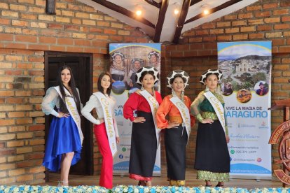 Candidatas a Reina de Saraguro fueron presentadas en el marco de la independencia del cantón