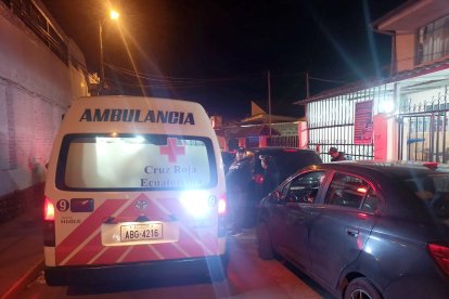 Pillos tuvieron tiempo para apoderarse de los accesorios del vehículo, radio y computadora.