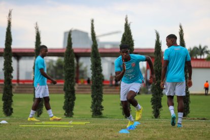 El zaguero Garis Mina regresaría al rol titular en la sub-20 de Ecuador.