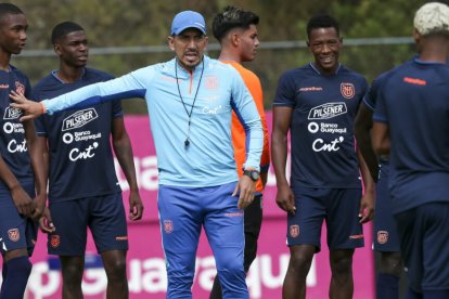 Jimmy Bran dirige a la sub-20 de Ecuador desde junio de 2022.