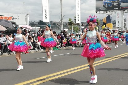 Los niños y adolescentes fueron los protagonistas del pregón de actividades por la 72 edición de la FFF en Ambato