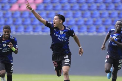 Kendry Páez destacó en las  categorías formativas en torneos como la Copa Mitad del Mundo o el Next Generation Trophy en Austria.