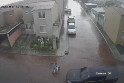 El menor se encuentra estable en un hospital de Guayaquil y el vehículo ya fue identificado, según fuentes de este Diario.