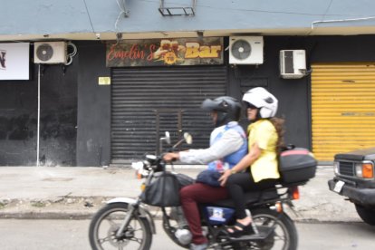 En los exteriores de este local asesinaron a Luis.