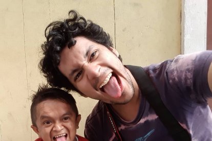 Felipe con Jorgito, en una de las entrevistas que le realizó para sus redes sociales.