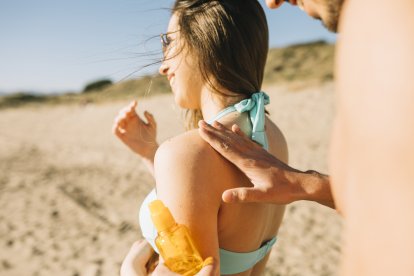 Si vas a realizar actividad física, hazlo en las horas de menos calor.