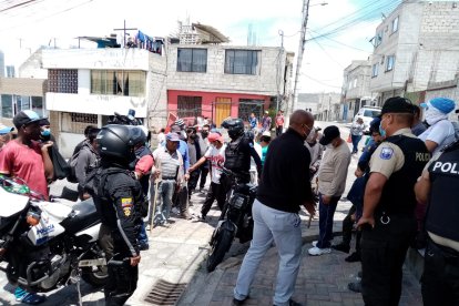 Una moto reportada como robada fue recuperada. Sin embargo, a su dueño se lo acusaba de ser cómplice de los delincuentes.