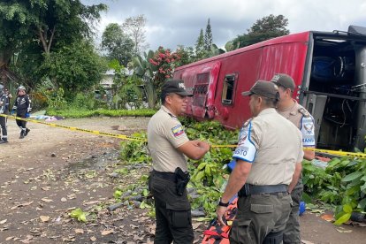 El volcamiento ocurrió en la intersección de la vía E20 y la que une con el noroccidente de Pichincha.