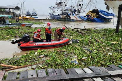 El fallecido vestía pantalón verde aceituna, camiseta negra y tenía un tatuaje de corazón en el pecho