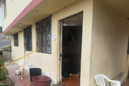 Los paramédicos que fueron a atender la emergencia encontraron a Ponce sin signos vitales.