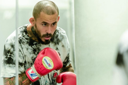 El manabita se encuentra en campamento para la pelea del próximo 25 de marzo.