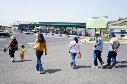 Los moradores  entregaron un oficio con sus peticiones a la empresa concesionaria.