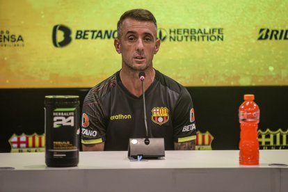 Damián Díaz afirmó que nunca lanzó la cinta de capitán, durante el partido ante Gualaceo.