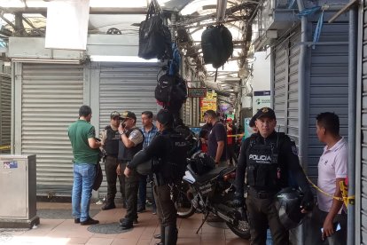 Al sitio llegaron agentes policiales para iniciar las investigaciones correspondientes.
