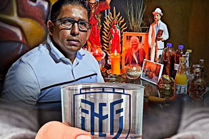 El Maestro Albert, el Brujo del amor, le abre las puertas a los dirigentes de la FEF.