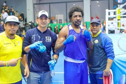 El boxeador ecuatoriano se colgó la medalla de plata en el Torneo Internacional Strandja en Sofia, Bulgaria. Así inicia la temporada.