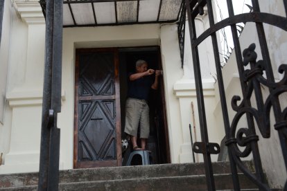 La esquina en la que vive Vicente Terán es donde suelen darse enfrentamientos.