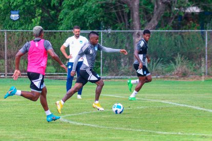 El atacante ecuatoriano Miller Bolaños repetiría como titular, en el duelo ante Orense.