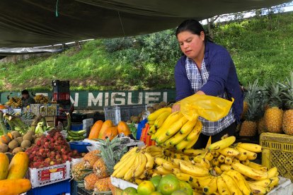 A Selena Lombeida se le quedó el recuerdo del momento que le poncharon las llantas de su camión los alocados del paro.