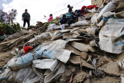 La quebrada de San Francisco se ha convertido en botadero de basura y escombros.