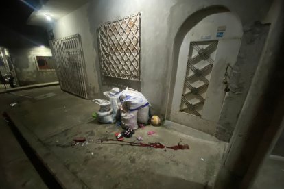 En esta esquina estaban la niña y las otras tres personas que fueron alcanzadas por las balas.