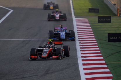 Juan Manuel Correa alcanzó el décimo lugar en la carrera larga en Bahréin y sumó un punto para la clasificación general.