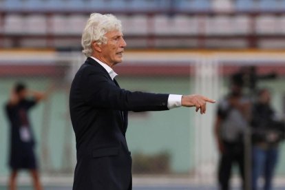 José Néstor Pékerman renunció a su cargo como seleccionador de la vinotinto por varios 'incumplimientos' en su contrato.
