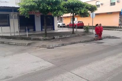 El cuerpo desmembrado fue llevado al Centro de Medicina Forense de Esmeraldas para las investigaciones de ley