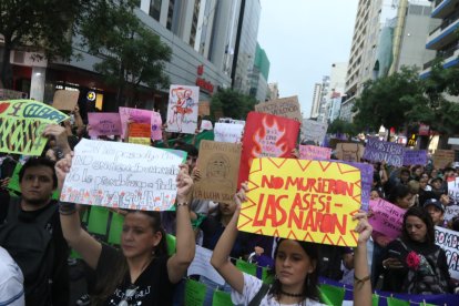 La marcha inició pasadas las 17:00.
