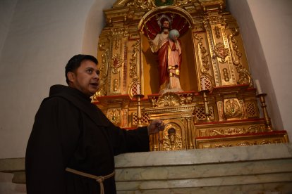 En el último robo, los delincuentes fueron directamente a sacarse las hostias del sagrario.